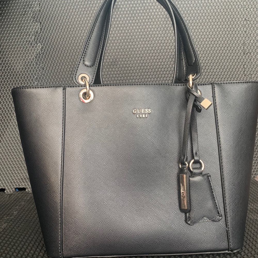 GUESS Kamryn Tote